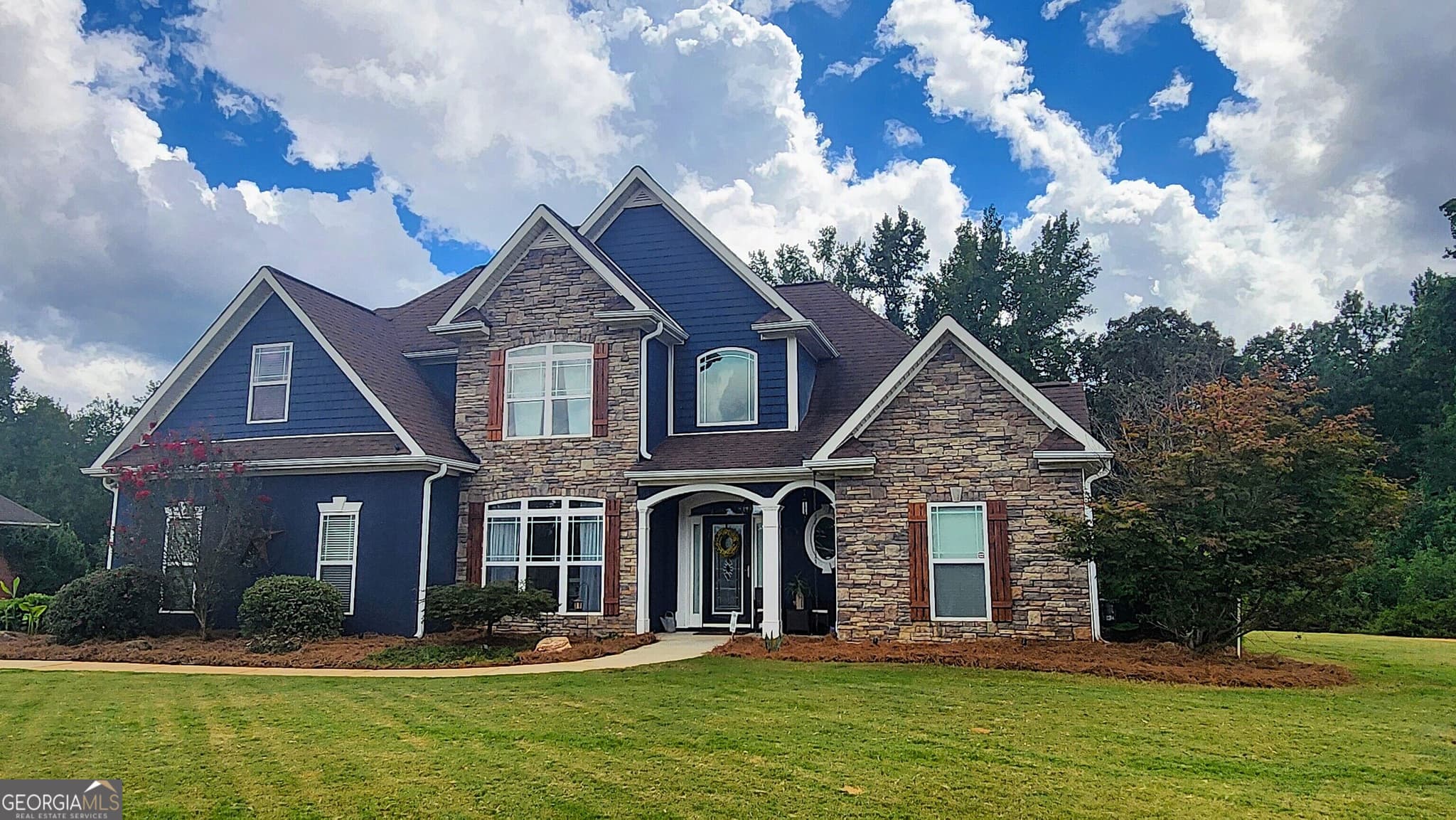 5 bedroom, 3.5 bathroom, 2,647 sq ft single family residence for sale at 128 Windsor Court, Williamson, GA 30292 — photo 2