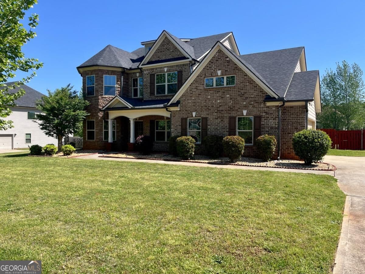 5 bedroom, 3.5 bathroom, 3,684 sq ft single family residence for rent at 9081 Dawes Crossing, Mcdonough, GA 30252 for $3,395 a month
