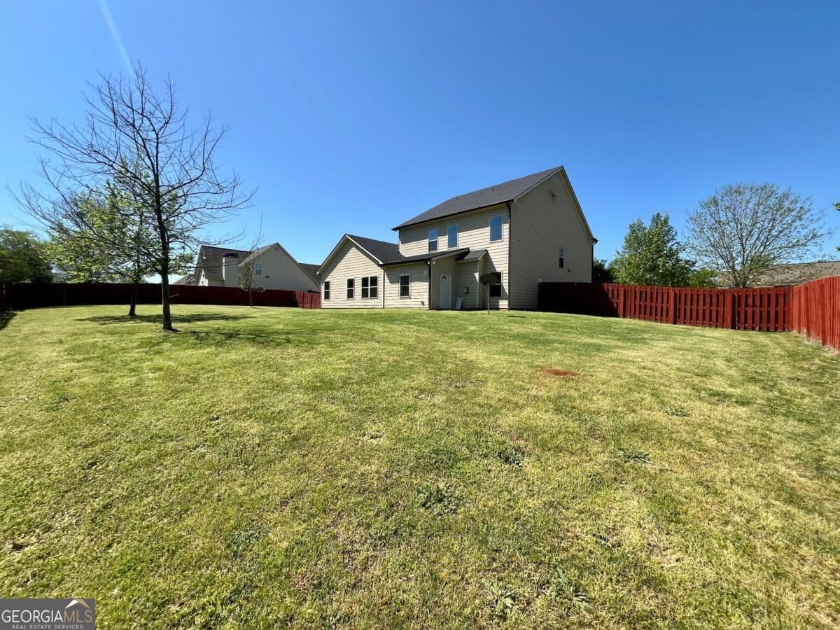 5 bedroom, 3.5 bathroom, 3,684 sq ft single family residence for rent at 9081 Dawes Crossing, Mcdonough, GA 30252 for $3,395 a month — photo 5