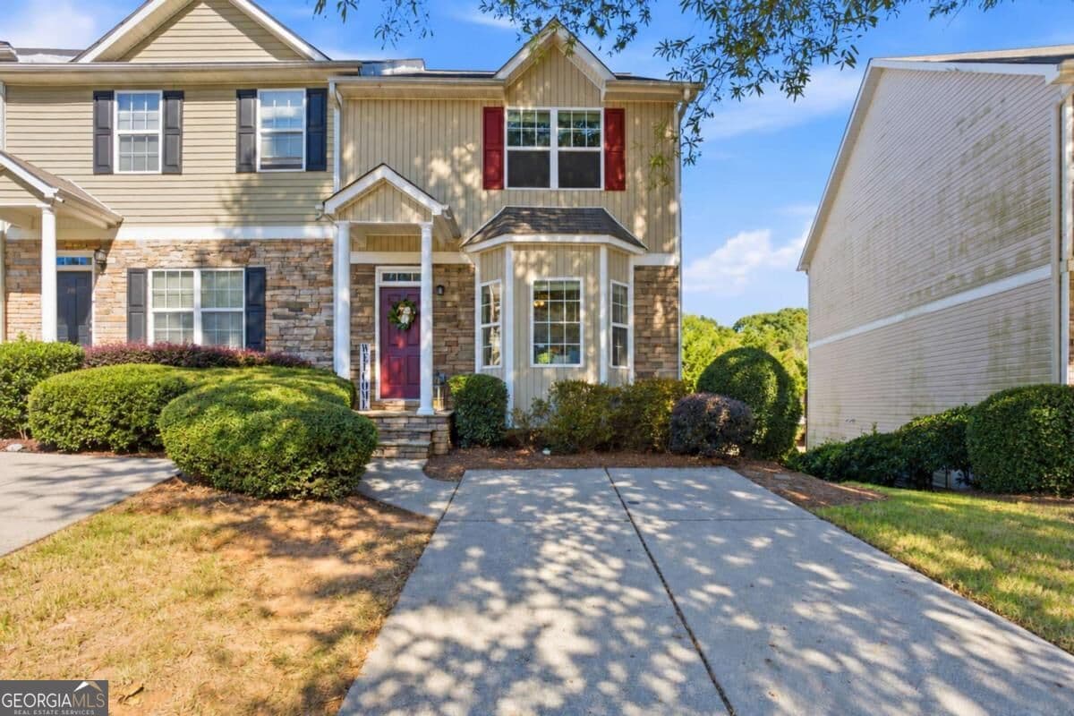 3 bedroom, 3 bathroom, 2,800 sq ft single family residence for sale at 243 Derby Court, Acworth, GA 30102 — photo 1 of 36