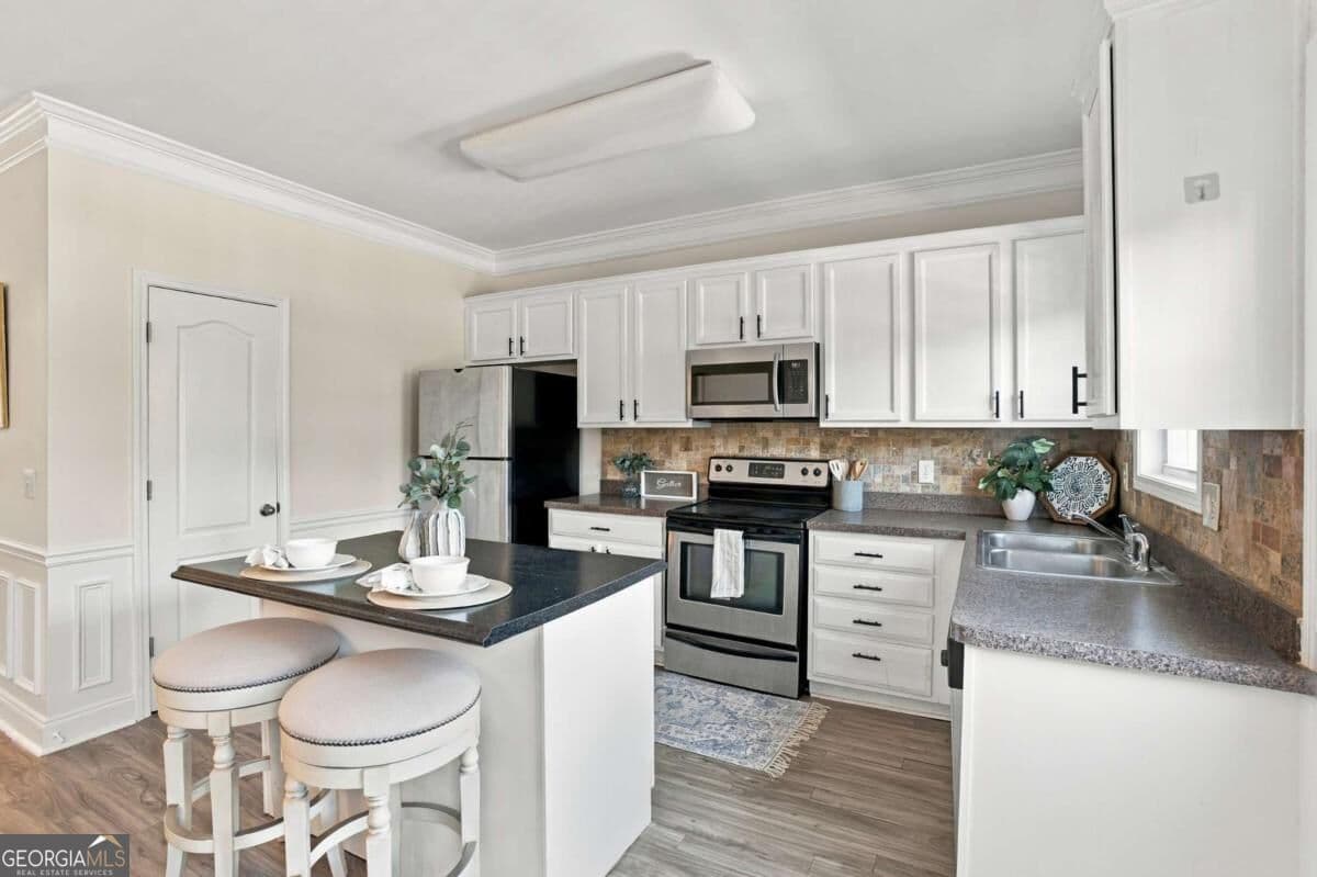 3 bedroom, 3 bathroom, 2,800 sq ft single family residence for sale at 243 Derby Court, Acworth, GA 30102 — photo 10