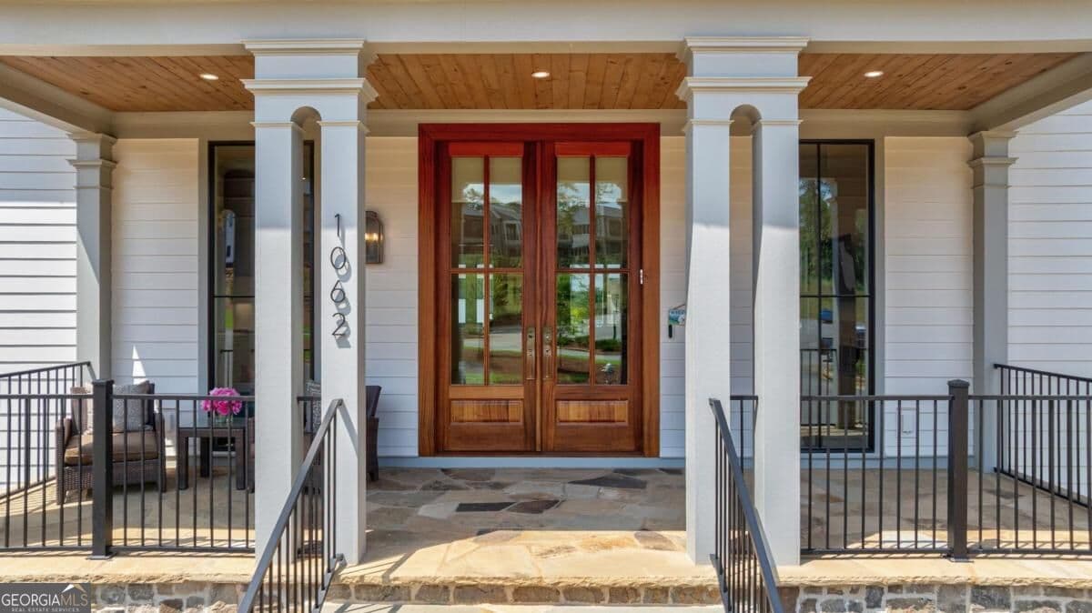 4 bedroom, 4 bathroom, 3,347 sq ft single family residence for sale at 1062 Fish Hook Lane, Greensboro, GA 30642 — photo 3