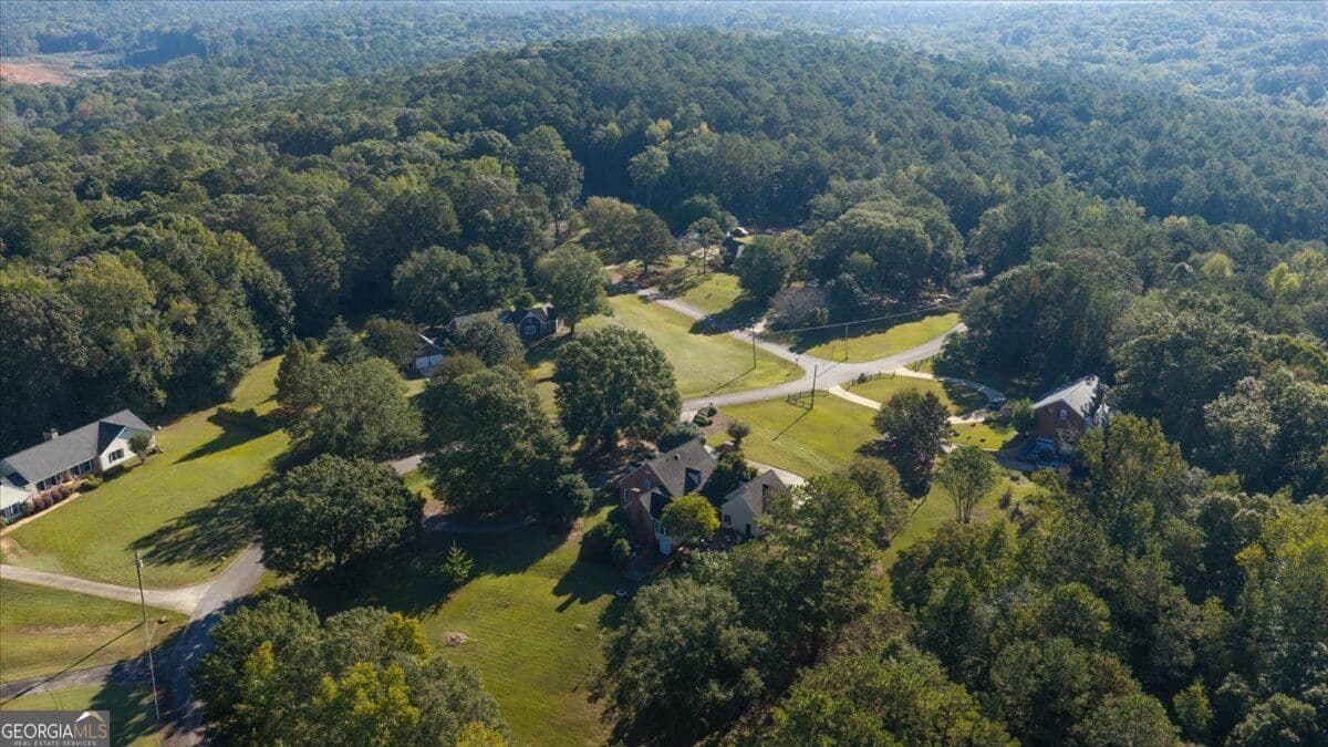3 bedroom, 2.5 bathroom, 3,179 sq ft single family residence for sale at 229 Antler Drive, Thomaston, GA 30286 — photo 9