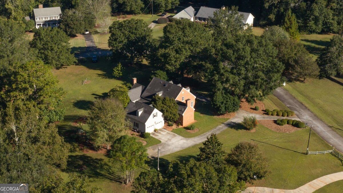 3 bedroom, 2.5 bathroom, 3,179 sq ft single family residence for sale at 229 Antler Drive, Thomaston, GA 30286 — photo 8