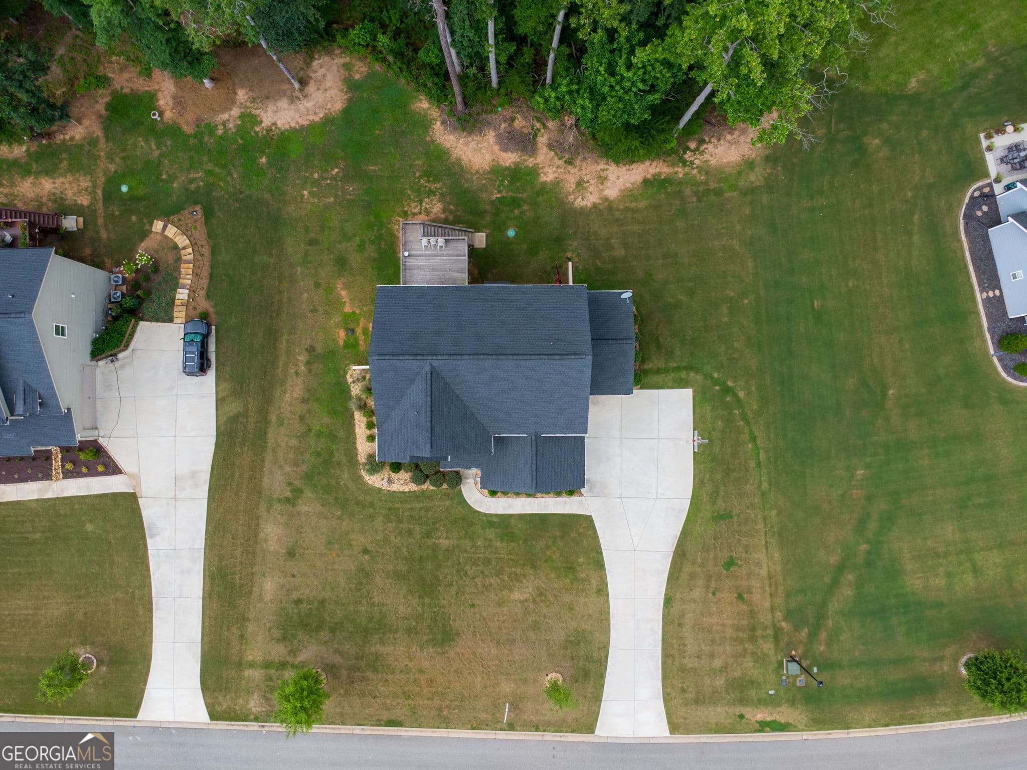 5 bedroom, 3 bathroom, 2,769 sq ft single family residence for sale at 117 Brinley Drive, Sharpsburg, GA 30277 — photo 4