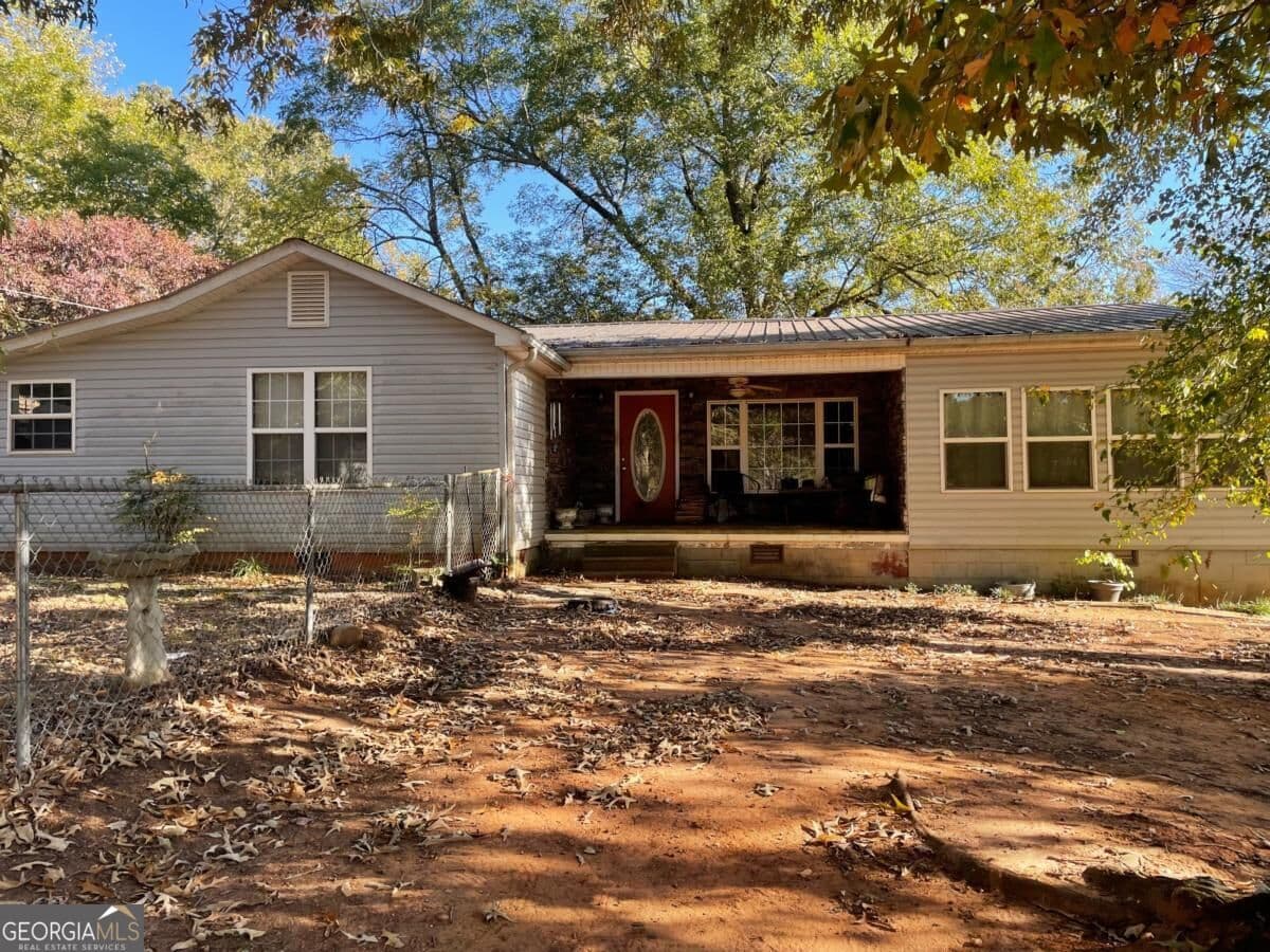 3 bedroom, 2 bathroom, 1,440 sq ft single family residence for sale at 75 Fairhaven Lane, Cleveland, GA 30528 — photo 1 of 21
