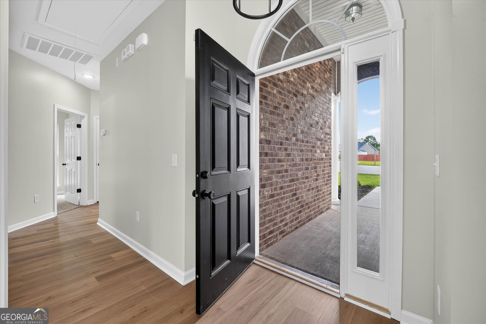4 bedroom, 2 bathroom, 1,715 sq ft single family residence under contract at 839 Granite Lane, Savannah, GA 31419 — photo 2