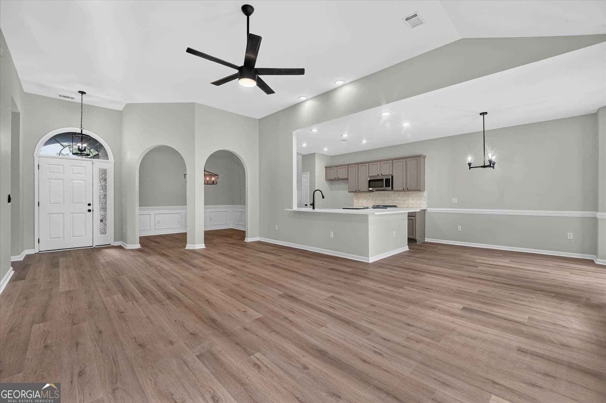 4 bedroom, 2 bathroom, 1,715 sq ft single family residence under contract at 839 Granite Lane, Savannah, GA 31419 — photo 4