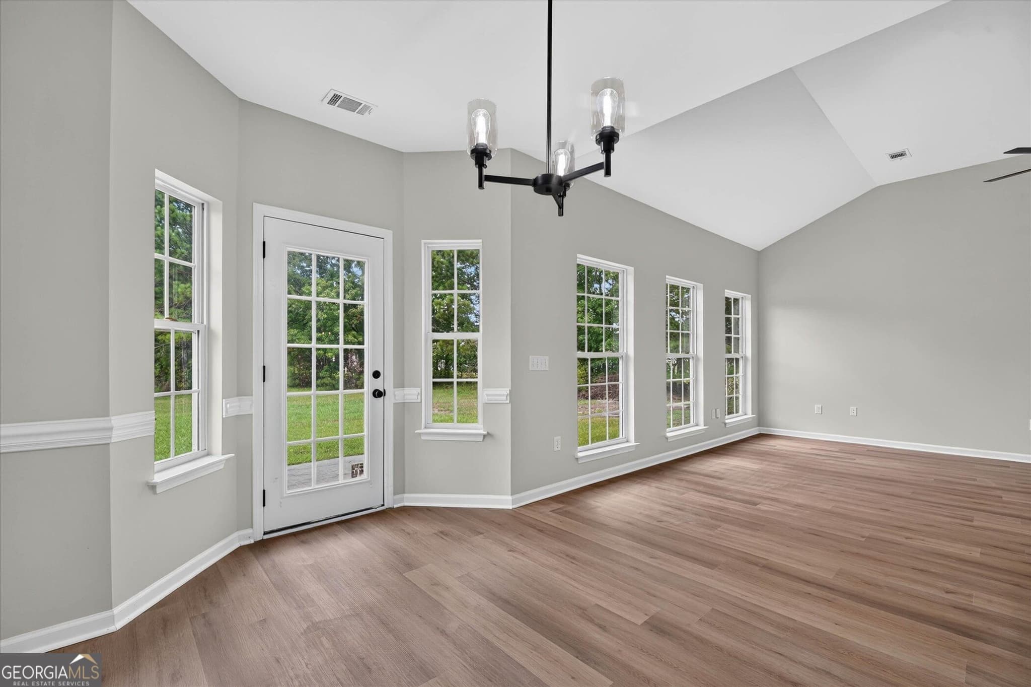 4 bedroom, 2 bathroom, 1,715 sq ft single family residence under contract at 839 Granite Lane, Savannah, GA 31419 — photo 8