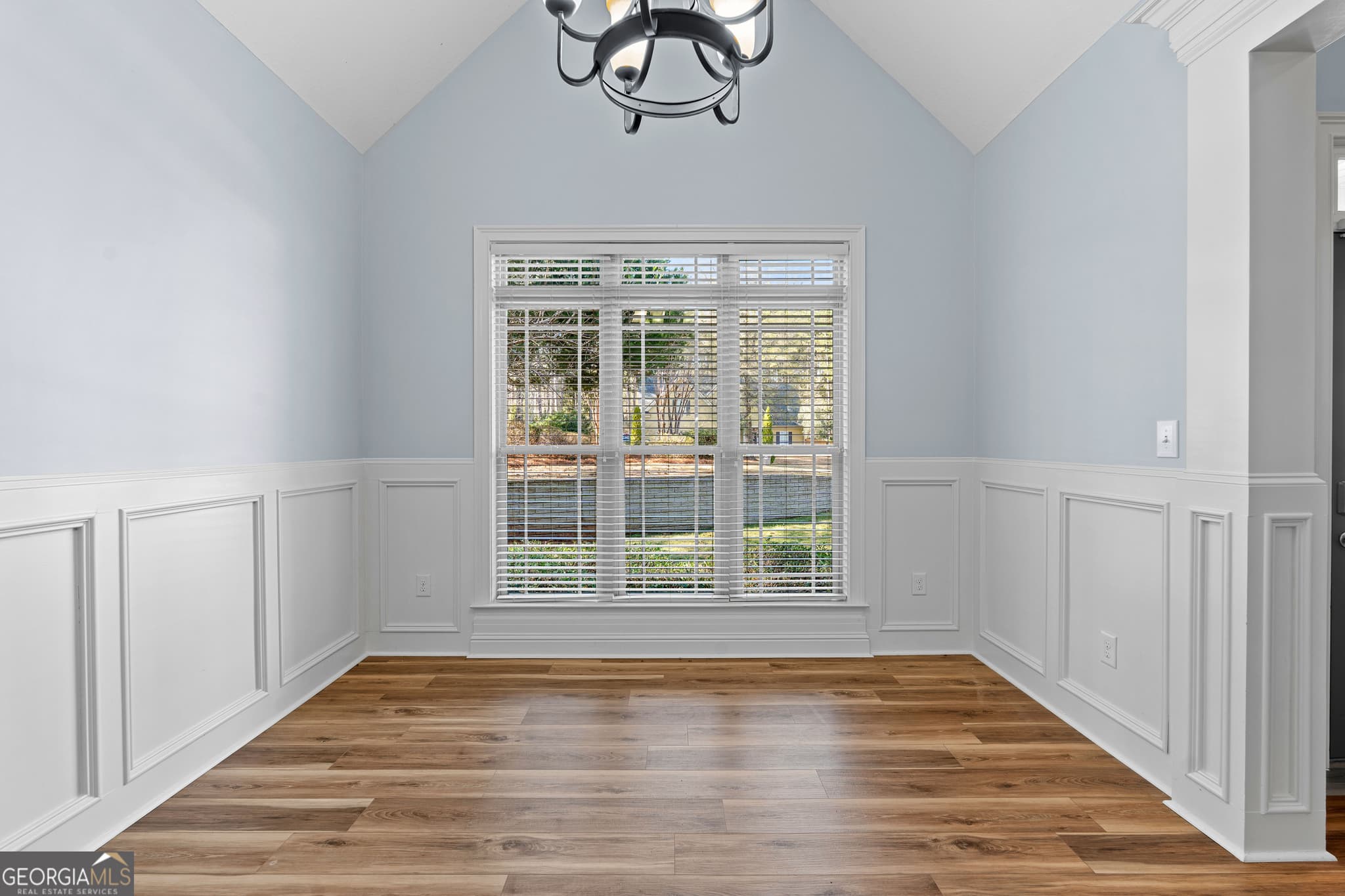 5 bedroom, 3 bathroom, 2,806 sq ft single family residence under contract at 104 Hidden Springs Drive, Lagrange, GA 30240 — photo 6