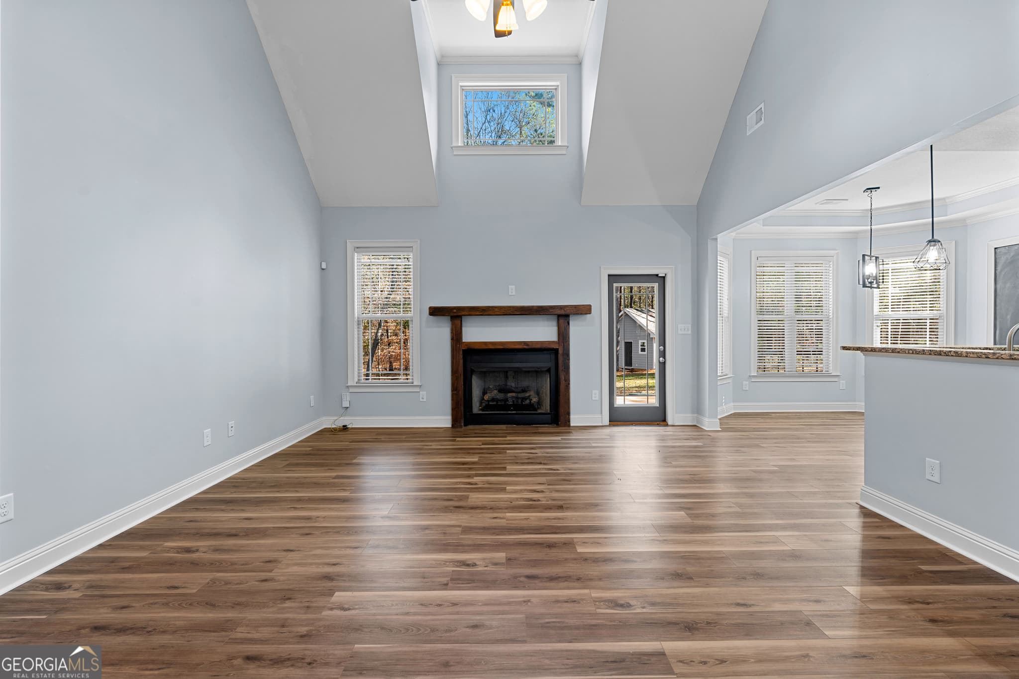 5 bedroom, 3 bathroom, 2,806 sq ft single family residence under contract at 104 Hidden Springs Drive, Lagrange, GA 30240 — photo 7