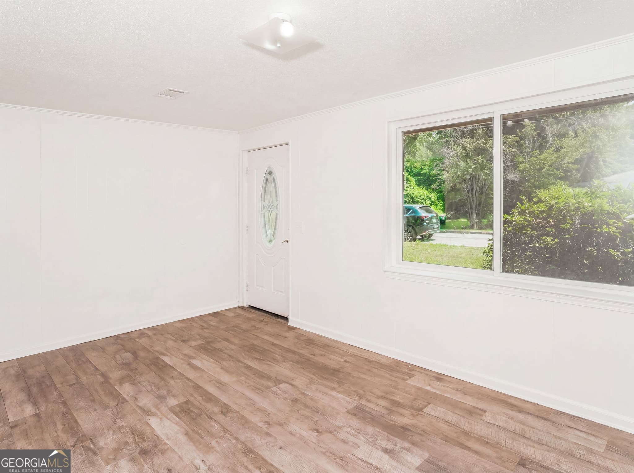 3 bedroom, 1.5 bathroom, 1,300 sq ft single family residence for sale at 733 Sutton Street, Jesup, GA 31545 — photo 9