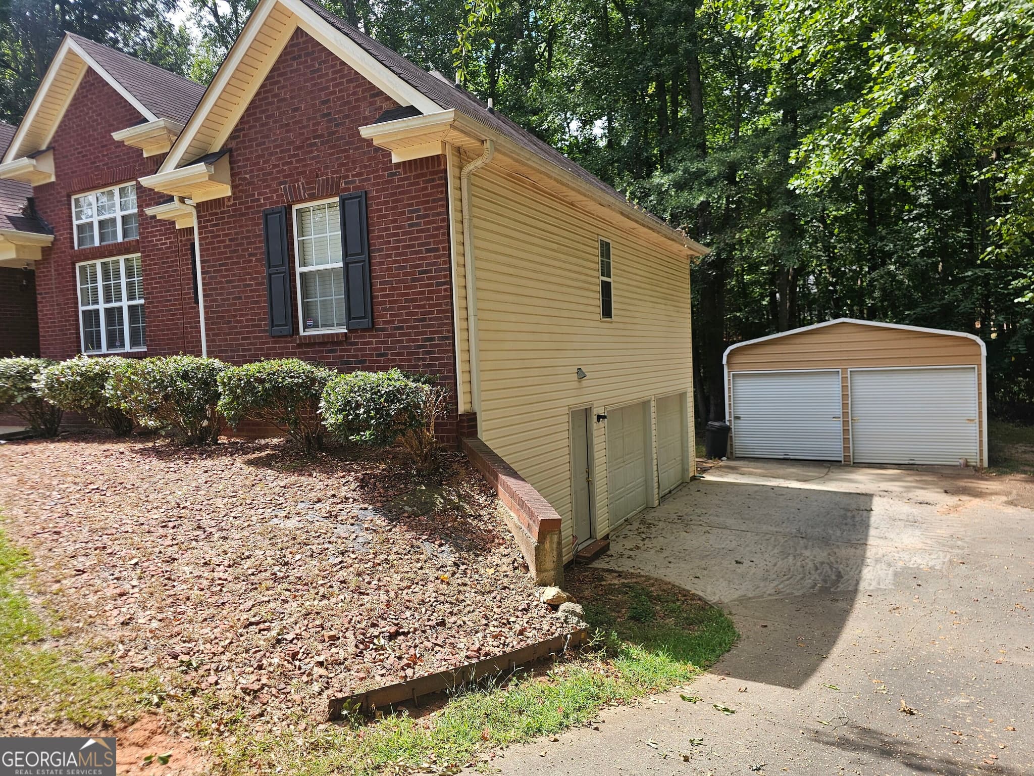 4 bedroom, 3 bathroom, 2 sq ft single family residence for rent at 40 Summerwood Lane, Covington, GA 30016 for $2,100 a month — photo 2