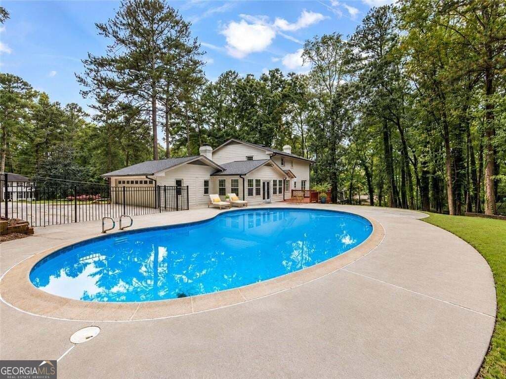 4 bedroom, 4 bathroom single family residence for sale at 5004 Mountclaire Road, Stone Mountain, GA 30087 — photo 5