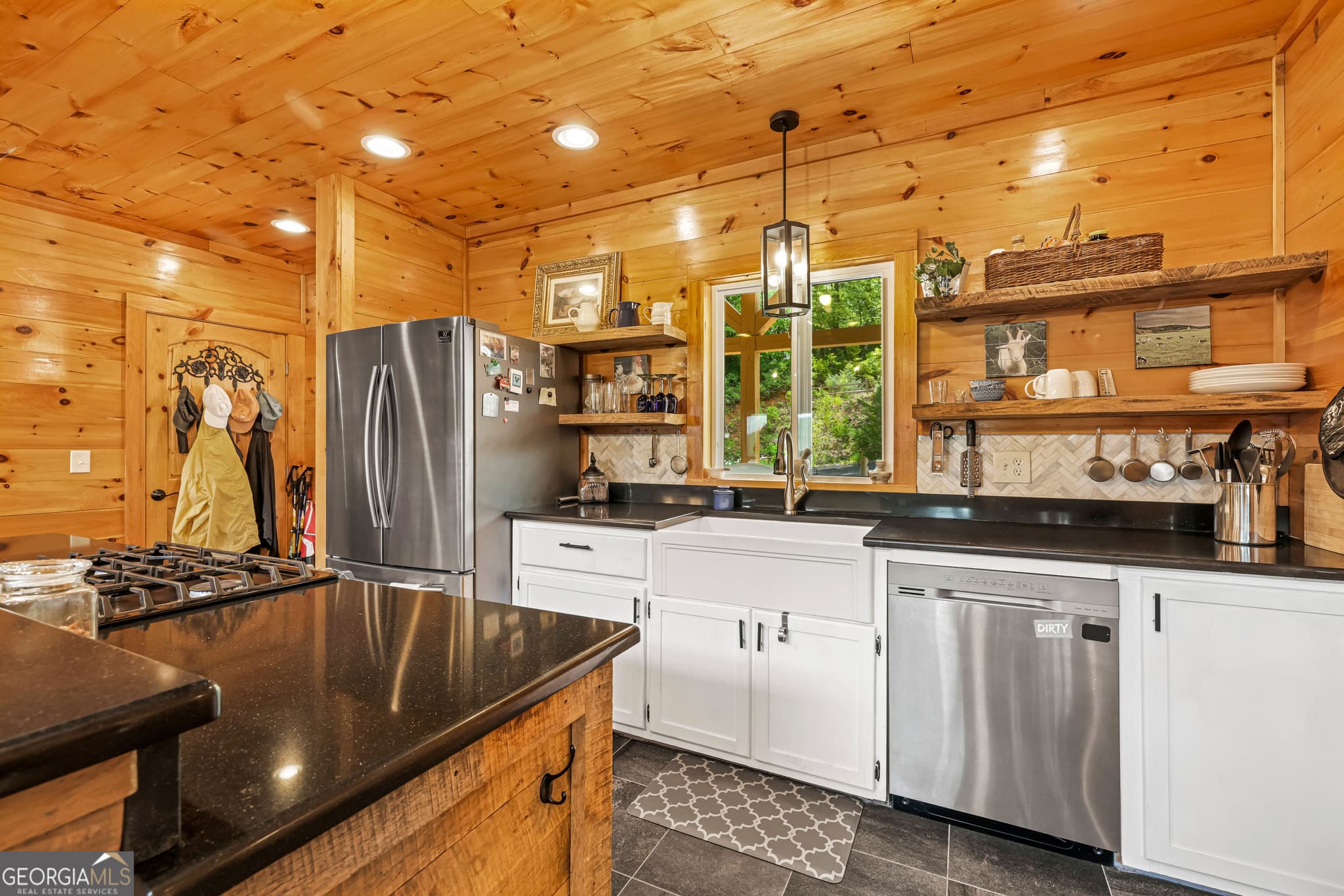 4 bedroom, 4 bathroom, 2,492 sq ft single family residence for sale at 557 Walnut Grove Lane, Tiger, GA 30576 — photo 8
