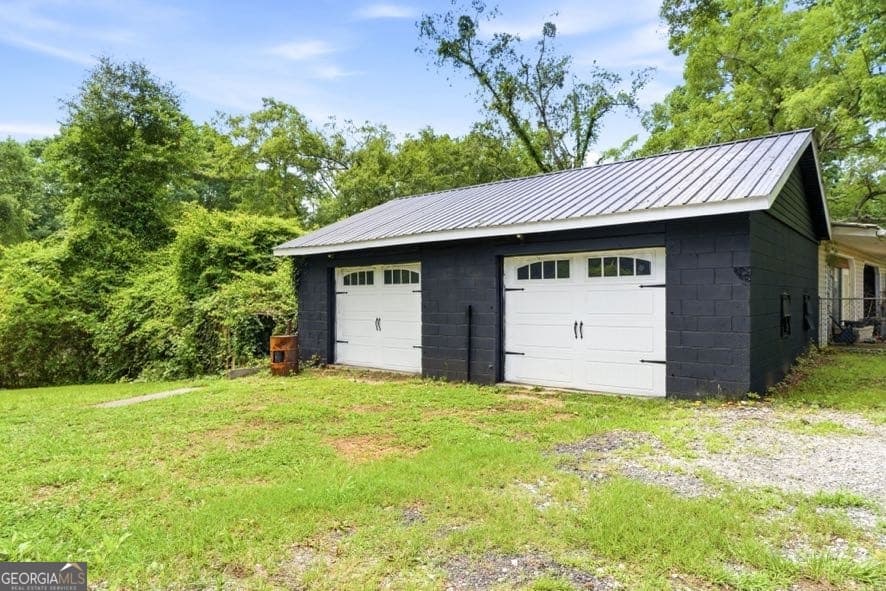 3 bedroom, 2 bathroom, 1,188 sq ft single family residence for sale at 2552 Highway 36, Jackson, GA 30233 — photo 8