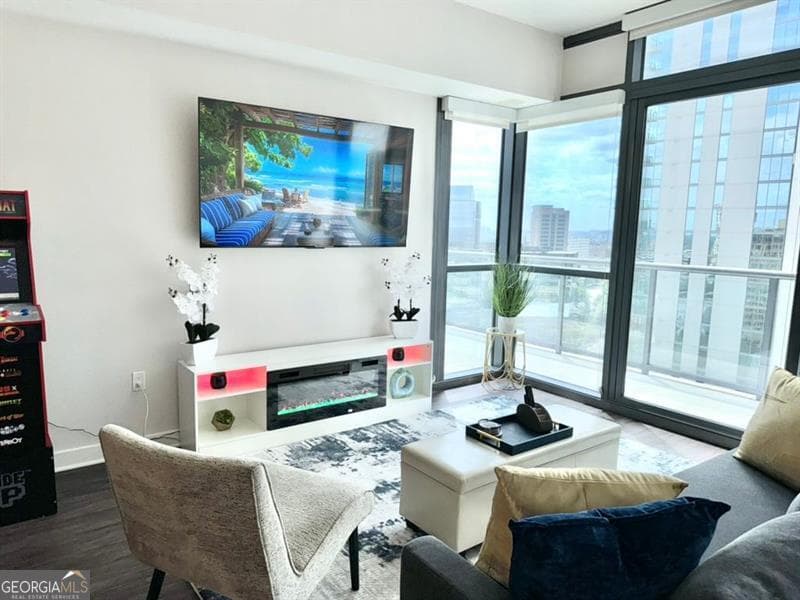 3 bedroom, 2 bathroom, 1,400 sq ft apartment for rent at 3380 Peachtree Road S08, Atlanta, GA 30326 for $5,960 a month — photo 10