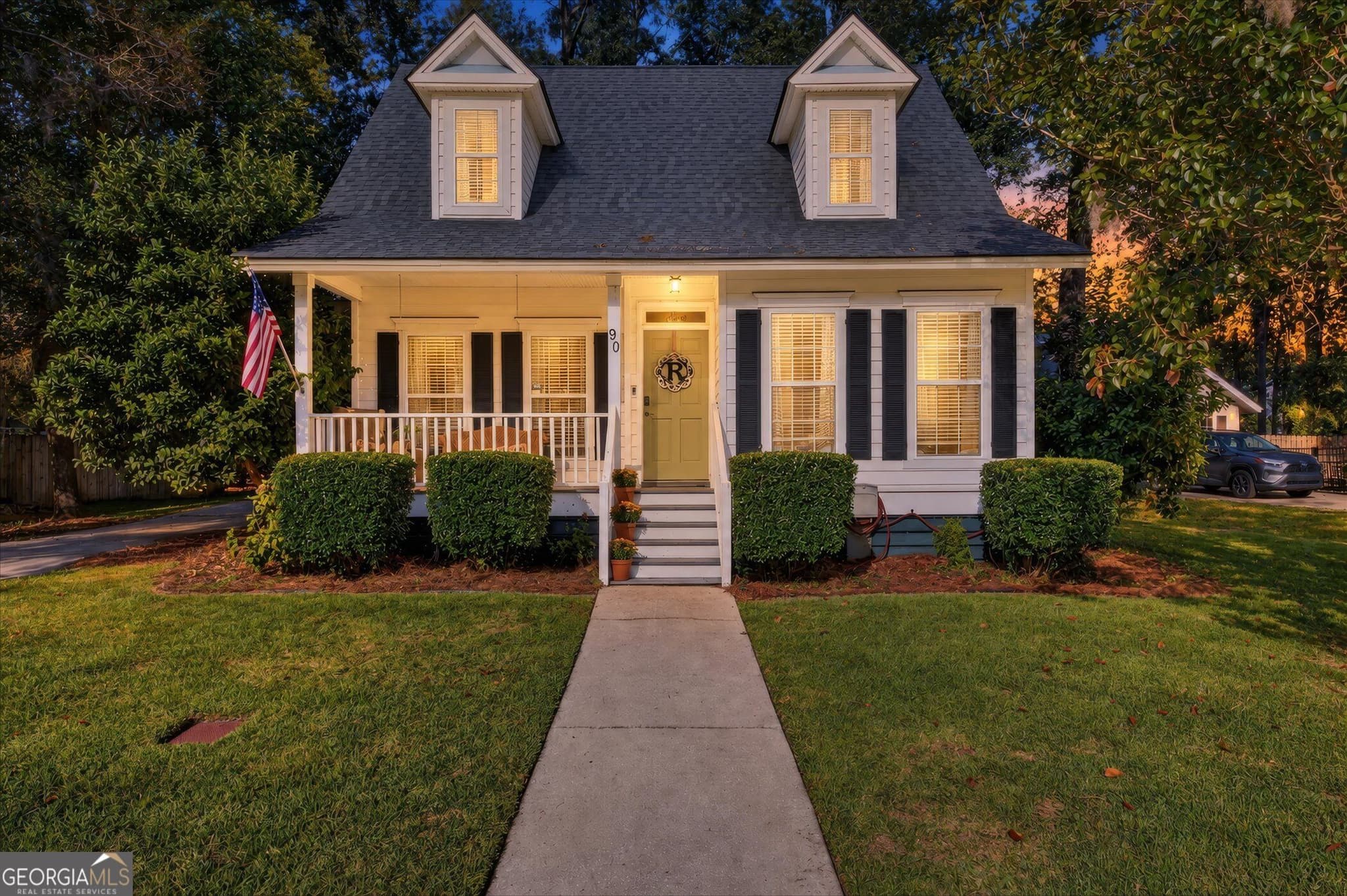 3 bedroom, 2 bathroom, 1,710 sq ft single family residence for sale at 90 Cottage Court, Richmond Hill, GA 31324 — photo 2