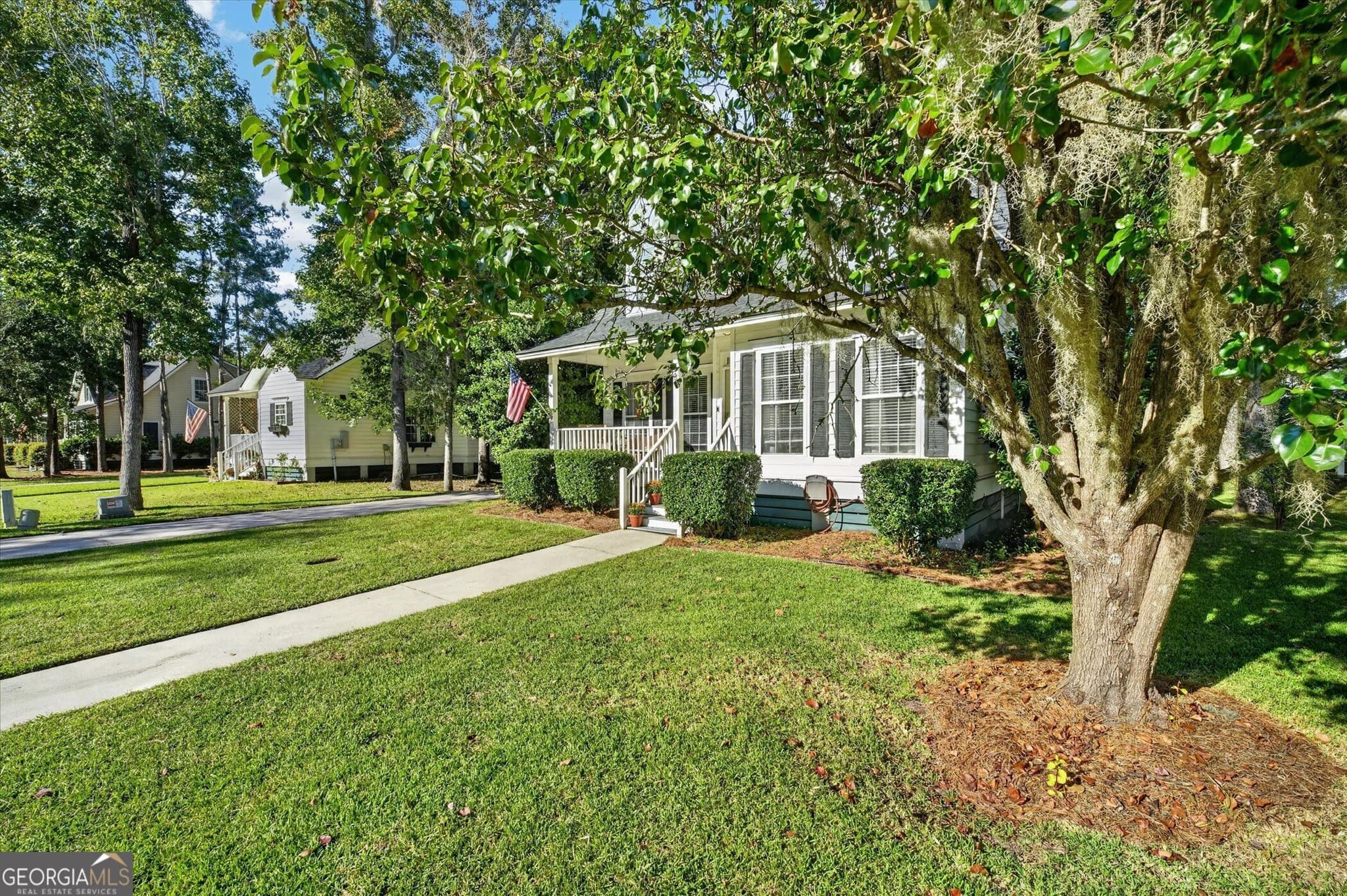 3 bedroom, 2 bathroom, 1,710 sq ft single family residence for sale at 90 Cottage Court, Richmond Hill, GA 31324 — photo 6