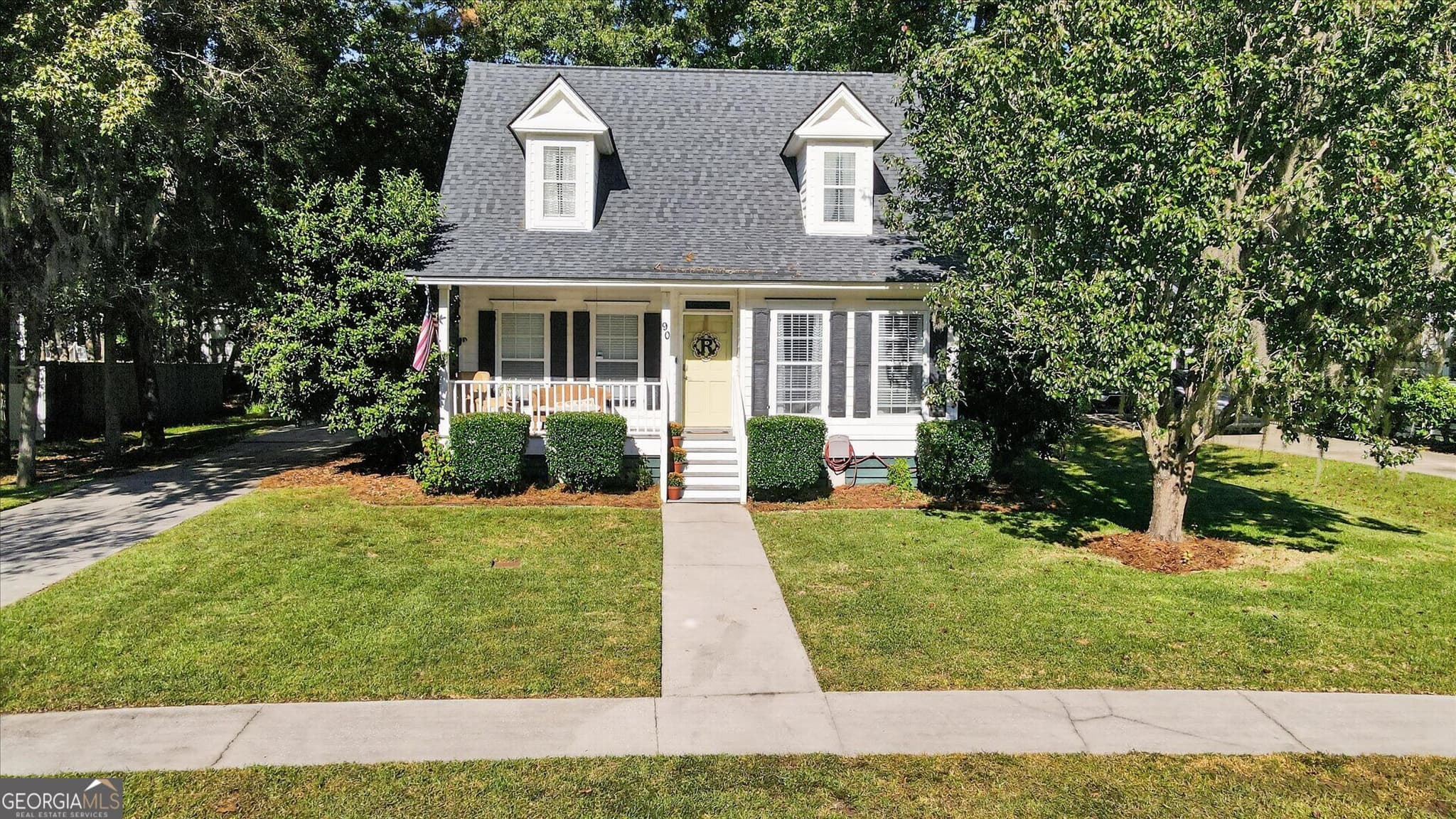 3 bedroom, 2 bathroom, 1,710 sq ft single family residence for sale at 90 Cottage Court, Richmond Hill, GA 31324 — photo 3