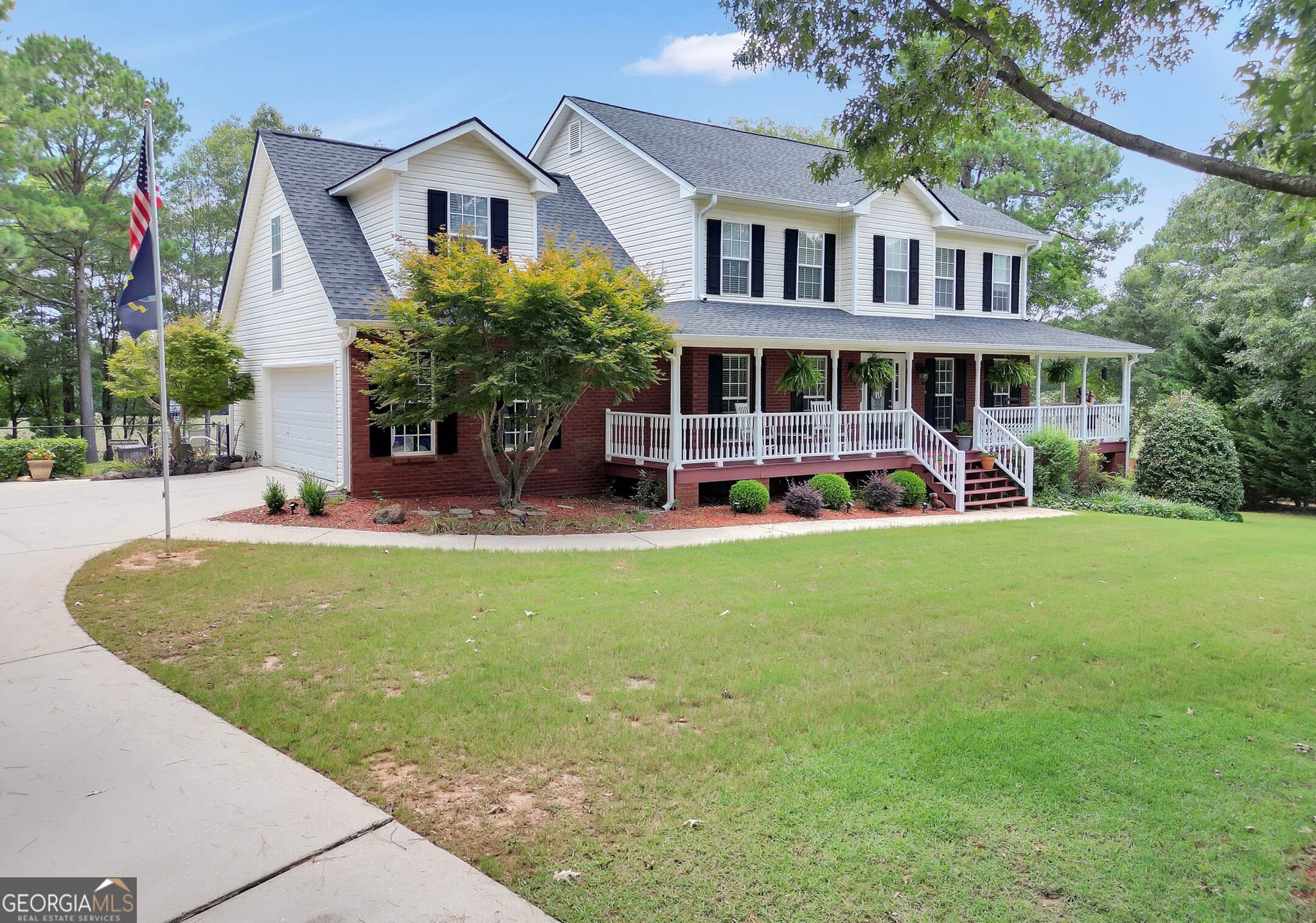 4 bedroom, 3.5 bathroom, 4,062 sq ft single family residence for sale at 515 Hayfield Court, Locust Grove, GA 30248 — photo 2
