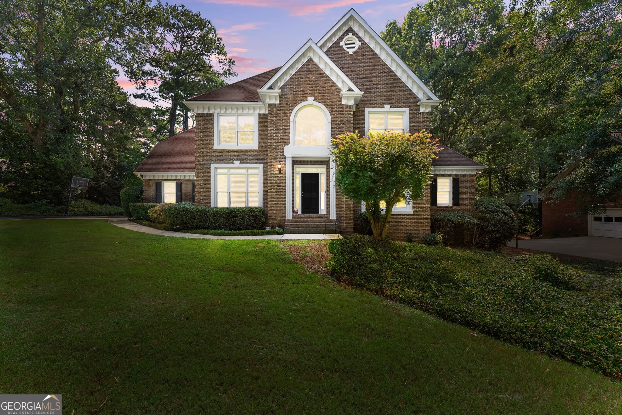 5 bedroom, 5 bathroom, 5,471 sq ft single family residence for sale at 1430 Roanoke Trace, Grayson, GA 30017 — photo 2