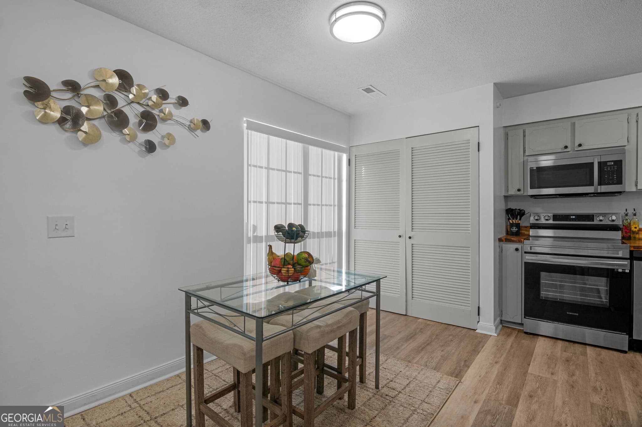 3 bedroom, 2.5 bathroom, 1,428 sq ft townhouse for sale at 912 Pineland Avenue APT 4, Hinesville, GA 31313 — photo 8