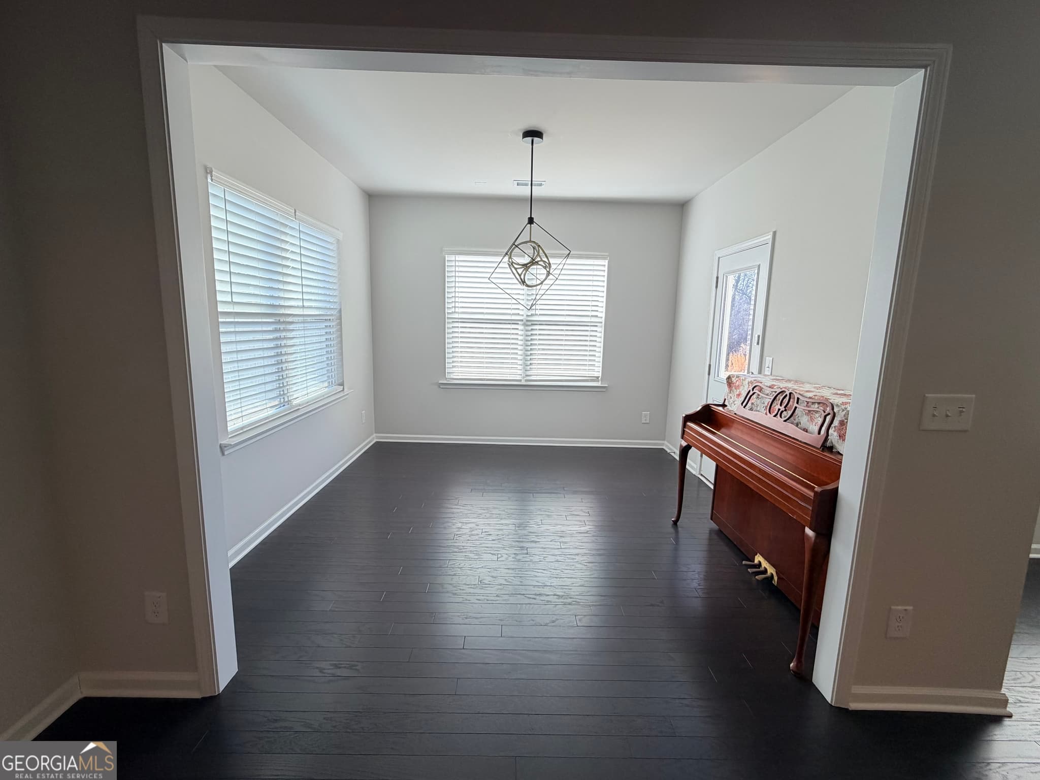 4 bedroom, 3.5 bathroom, 2,820 sq ft single family residence for sale at 3283 Lowell Road, Bethlehem, GA 30620 — photo 8