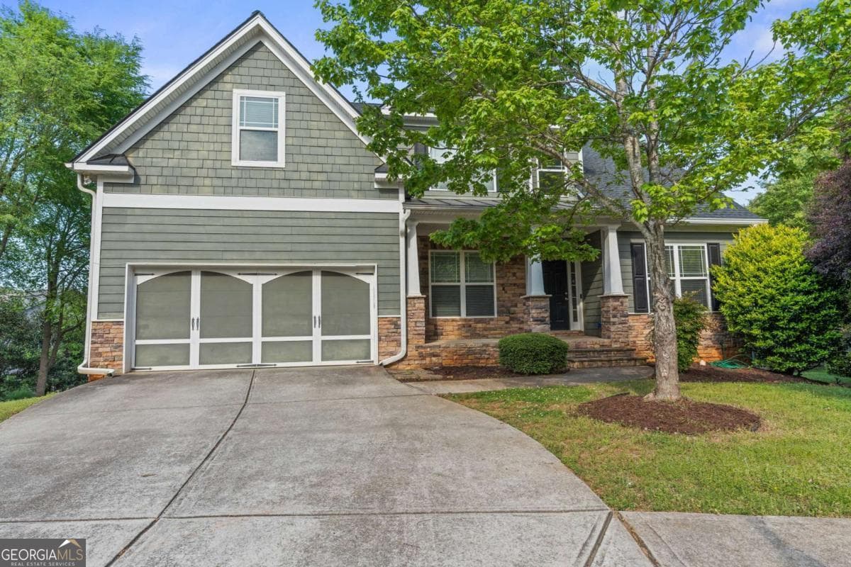 6 bedroom, 4.5 bathroom, 4,405 sq ft single family residence for sale at 135 Lar Court, Athens, GA 30606 — photo 2