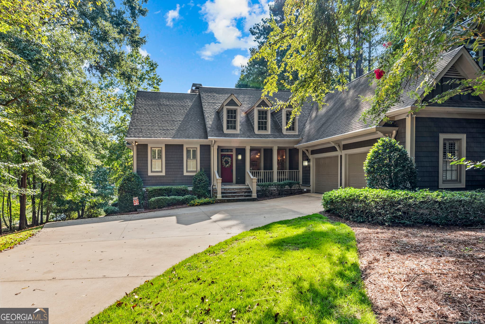 5 bedroom, 4.5 bathroom, 4,600 sq ft single family residence for sale at 1020 Colonial Court, Greensboro, GA 30642 — photo 1 of 81