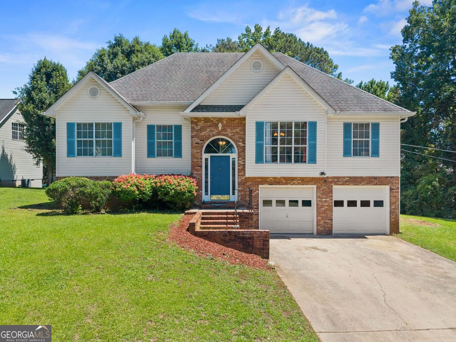 5 bedroom, 3 bathroom, 2,213 sq ft single family residence sold at 4342 Woodglenn Drive, Gainesville, GA 30507