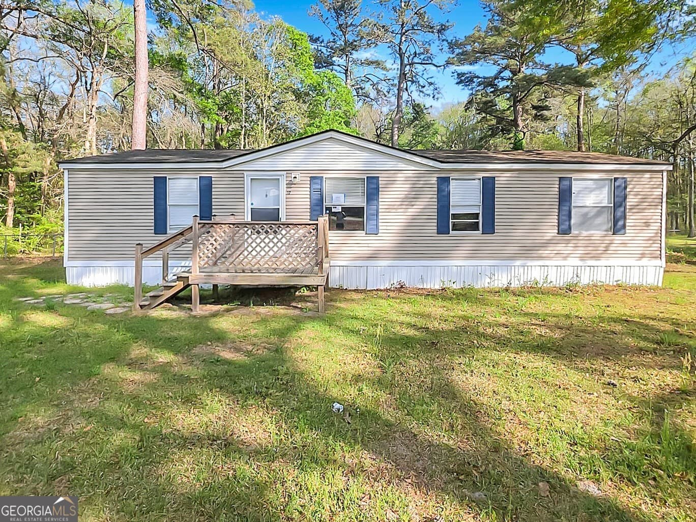 3 bedroom, 2 bathroom, 1,104 sq ft manufactured home,single family residence sold at 17 Broom Straw Trace, Ellabell, GA 31308