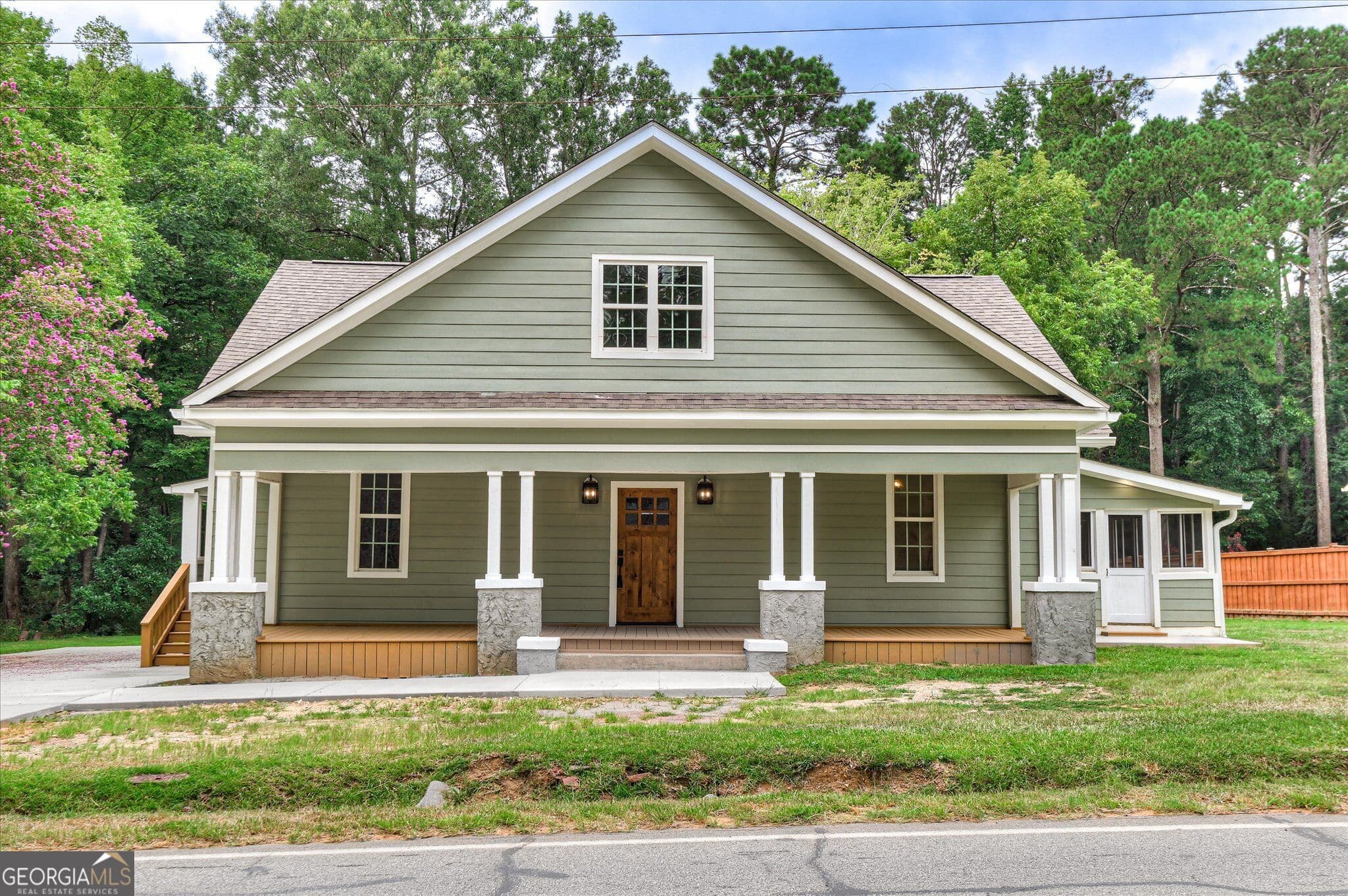 4 bedroom, 3 bathroom, 2,915 sq ft single family residence for sale at 284 Elm Street, Lincolnton, GA 30817