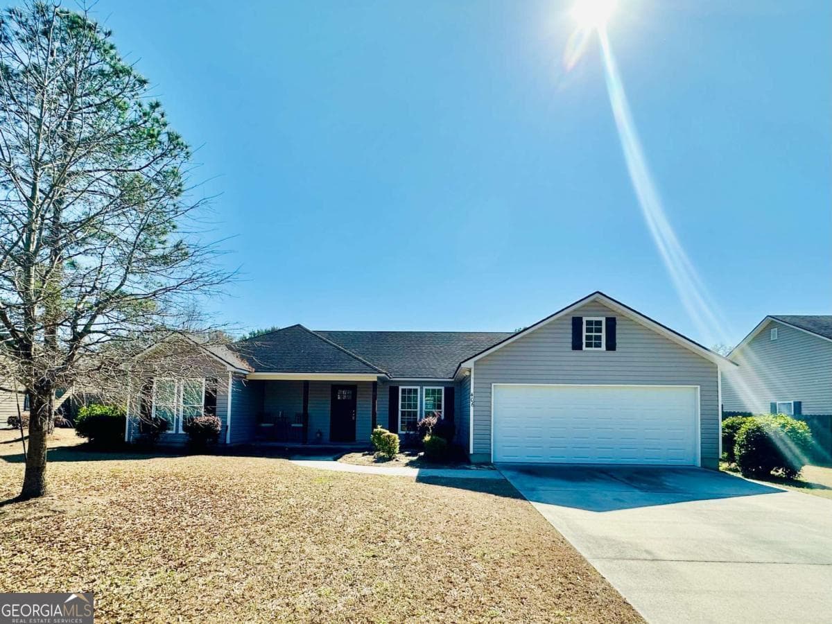 3 bedroom, 2 bathroom single family residence sold at 406 Honeysuckle Way NA, Adel, GA 31620