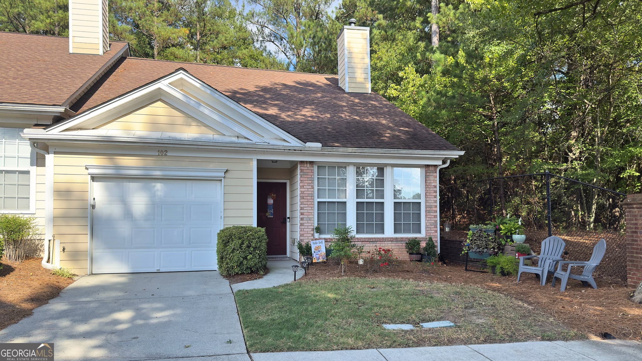 2 bedroom, 2 bathroom, 1,354 sq ft townhouse for sale at 102 Camry Lane, Grayson, GA 30017
