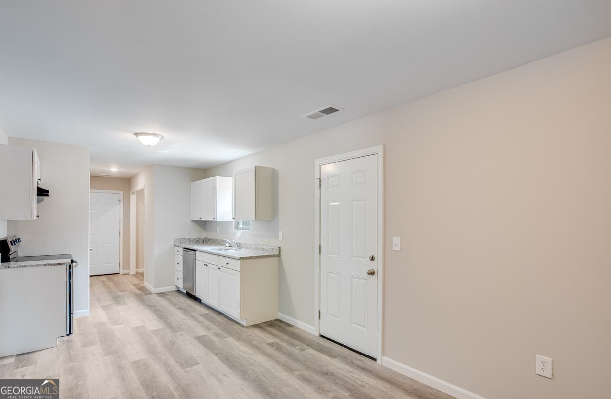 3 bedroom, 2 bathroom, 1,400 sq ft single family residence for rent at 18 Lyla Lane, Canon, GA 30520 for $2,000 a month — photo 7