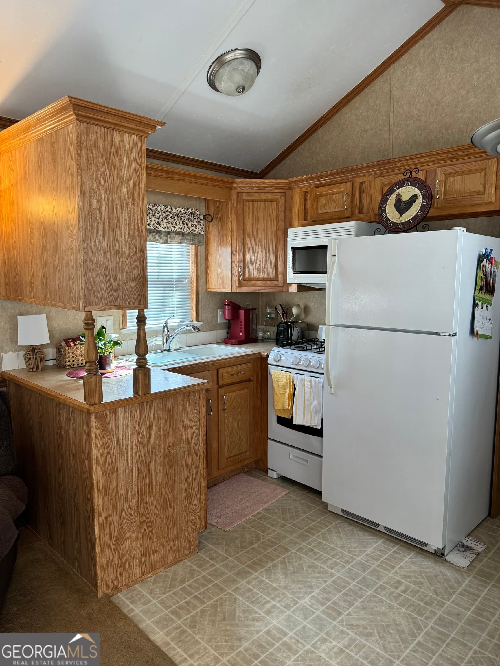 1 bedroom, 1 bathroom, 400 sq ft cabin,single family residence for sale at 88 Canyon Pass Road, Cleveland, GA 30528 — photo 9