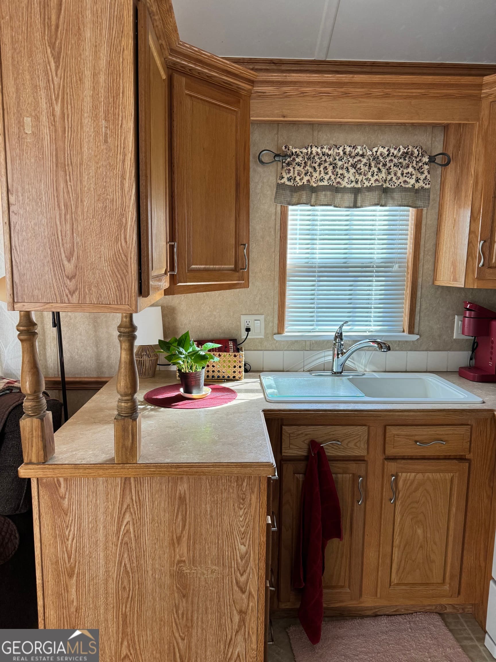 1 bedroom, 1 bathroom, 400 sq ft cabin,single family residence for sale at 88 Canyon Pass Road, Cleveland, GA 30528 — photo 10