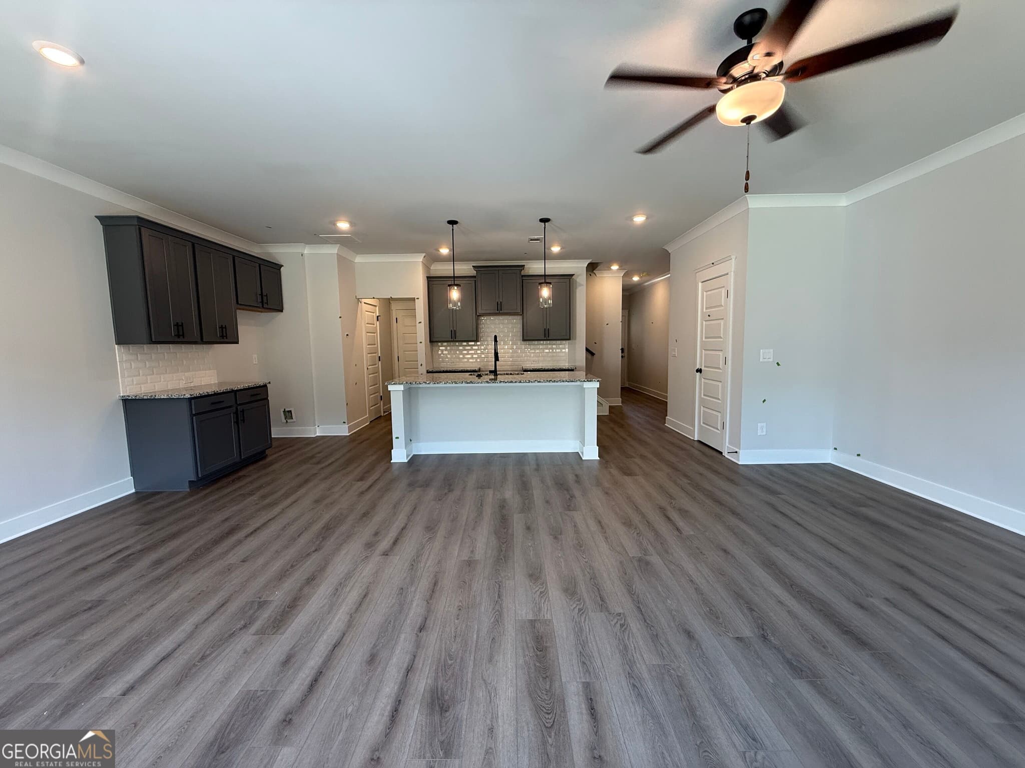 3 bedroom, 2.5 bathroom, 1,853 sq ft townhouse for sale at 291 Brook Landing Circle, Auburn, GA 30011 — photo 9