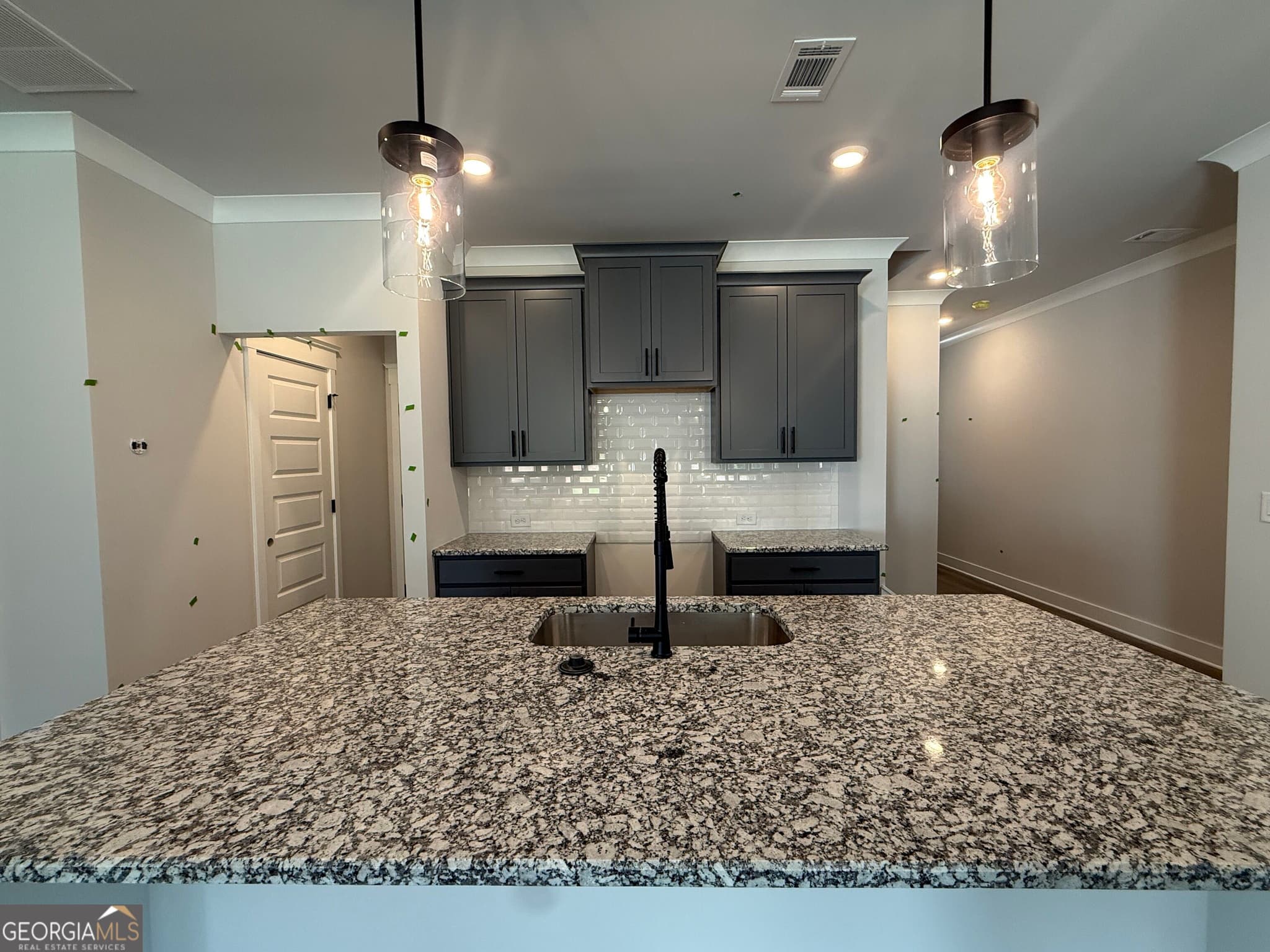 3 bedroom, 2.5 bathroom, 1,853 sq ft townhouse for sale at 291 Brook Landing Circle, Auburn, GA 30011 — photo 4