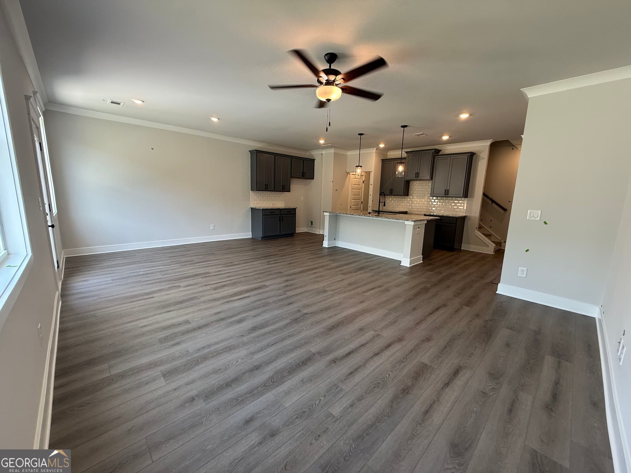 3 bedroom, 2.5 bathroom, 1,853 sq ft townhouse for sale at 291 Brook Landing Circle, Auburn, GA 30011 — photo 8