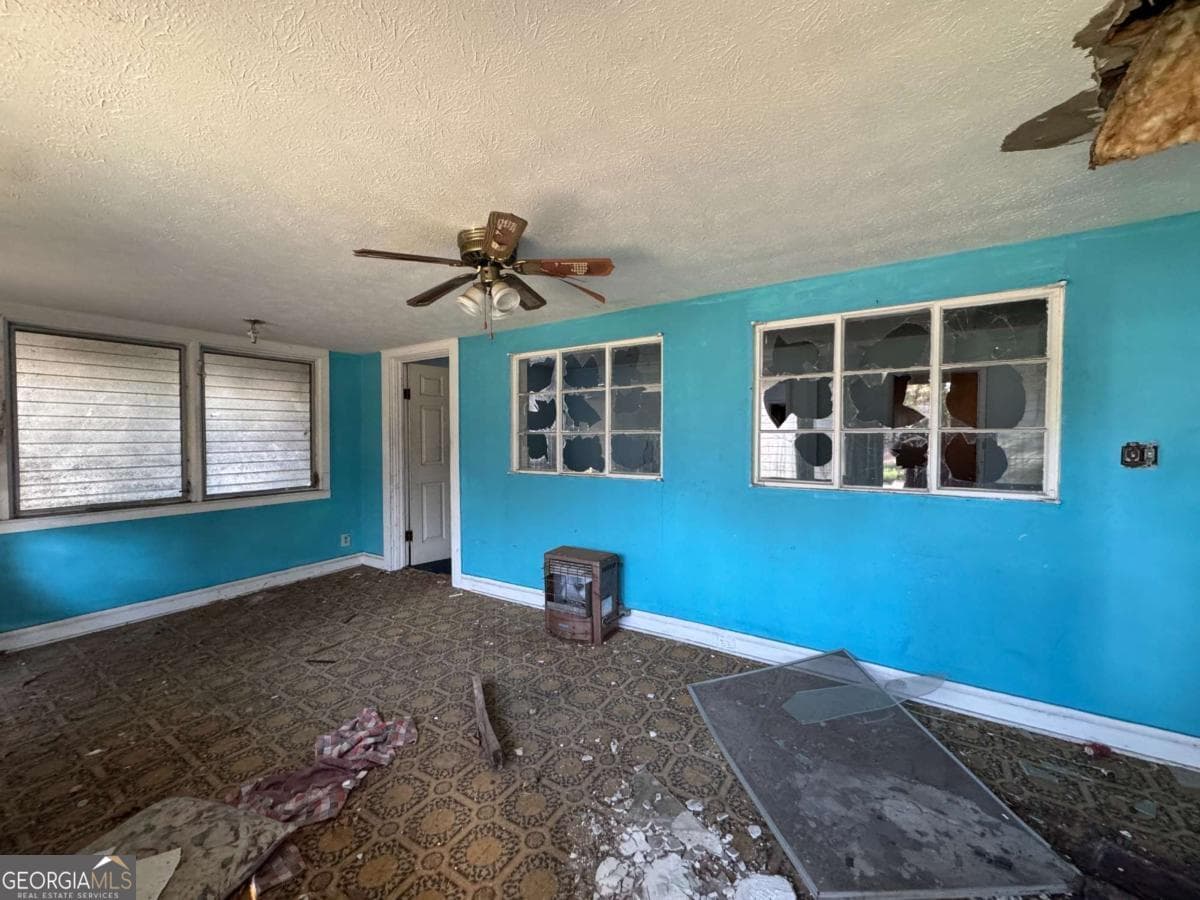 3 bedroom, 2 bathroom, 1,505 sq ft single family residence under contract at 605 Williams Street, Waycross, GA 31501 — photo 4