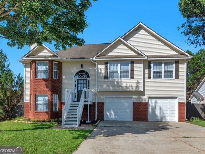 4 bedroom, 3 bathroom, 2,195 sq ft single family residence for rent at 6060 Winston Trace, Mcdonough, GA 30252 for $2,300 a month — photo 1 of 1