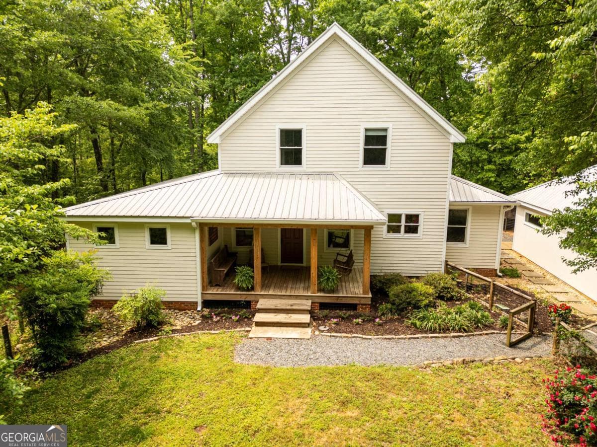4 bedroom, 2.5 bathroom, 2,656 sq ft single family residence sold at 159 Hickory Pointe Drive, Athens, GA 30605