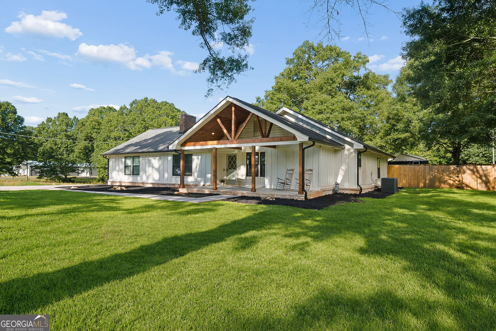 3 bedroom, 3.5 bathroom, 2,020 sq ft single family residence for sale at 7507 Campground Road, Cumming, GA 30040 — photo 5