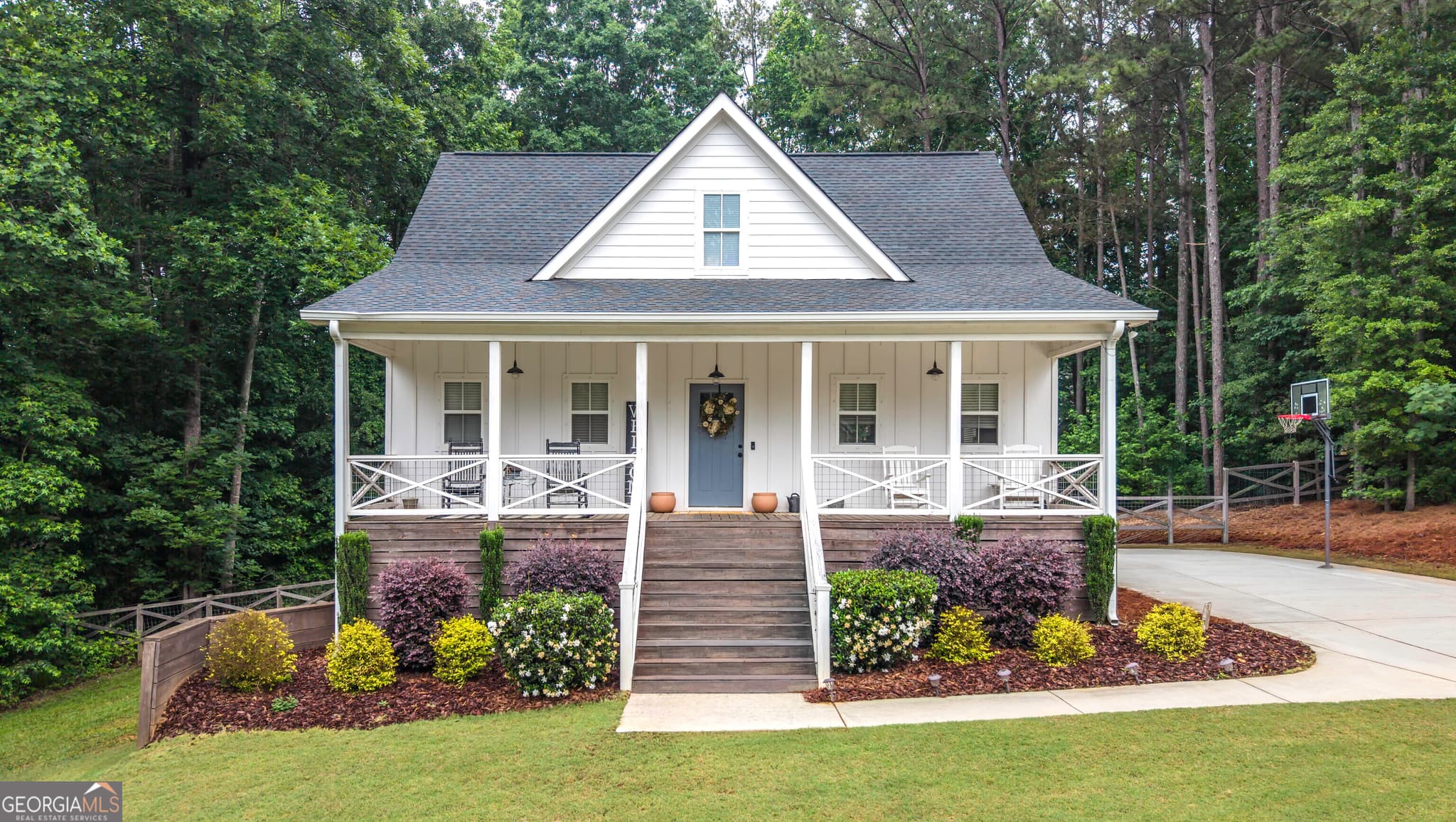 4 bedroom, 3.5 bathroom, 3,300 sq ft single family residence sold at 406 Mill Run Drive, Bremen, GA 30110