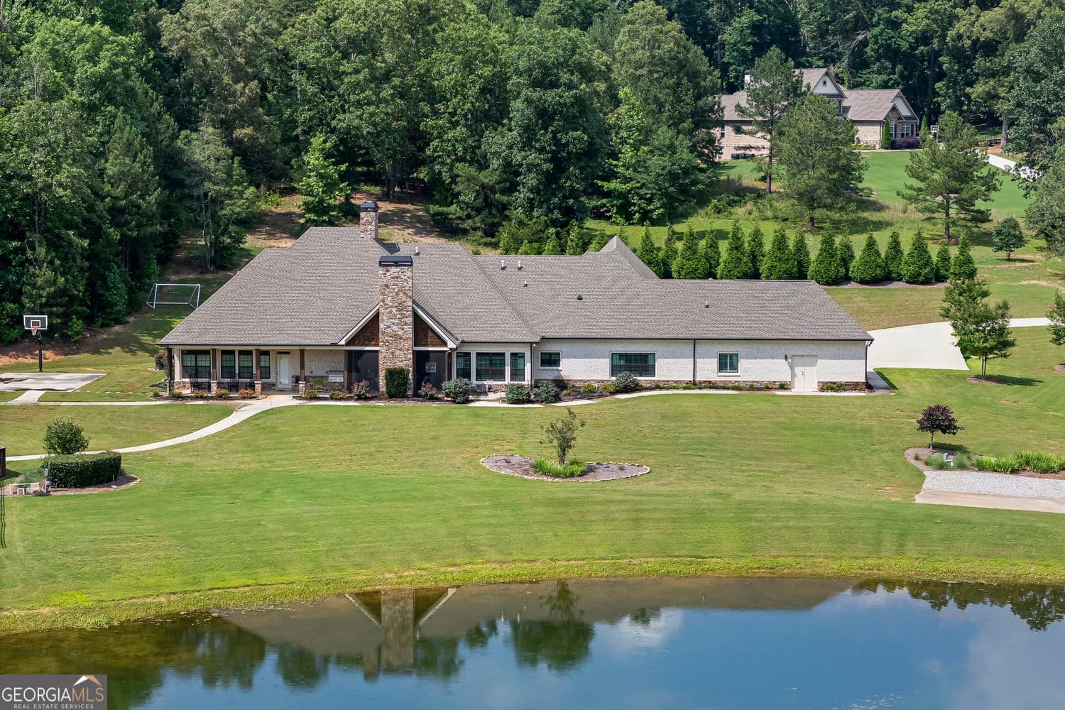 4 bedroom, 4.5 bathroom, 5,580 sq ft single family residence for sale at 206 Highgrove Estates Drive, Monroe, GA 30655 — photo 7