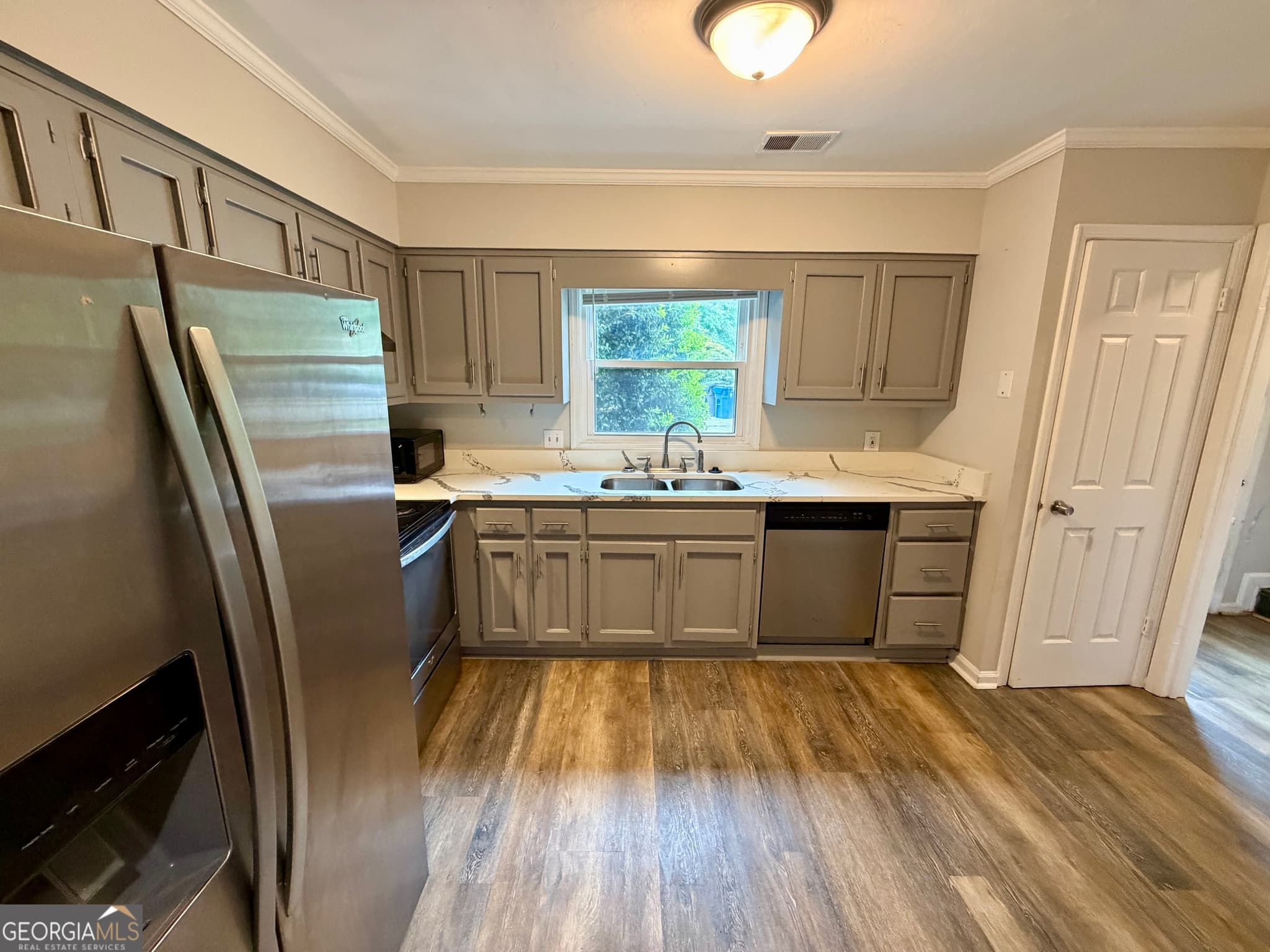 2 bedroom, 2.5 bathroom, 1,452 sq ft townhouse for sale at 397 Patrick Henry Court, Riverdale, GA 30274 — photo 6