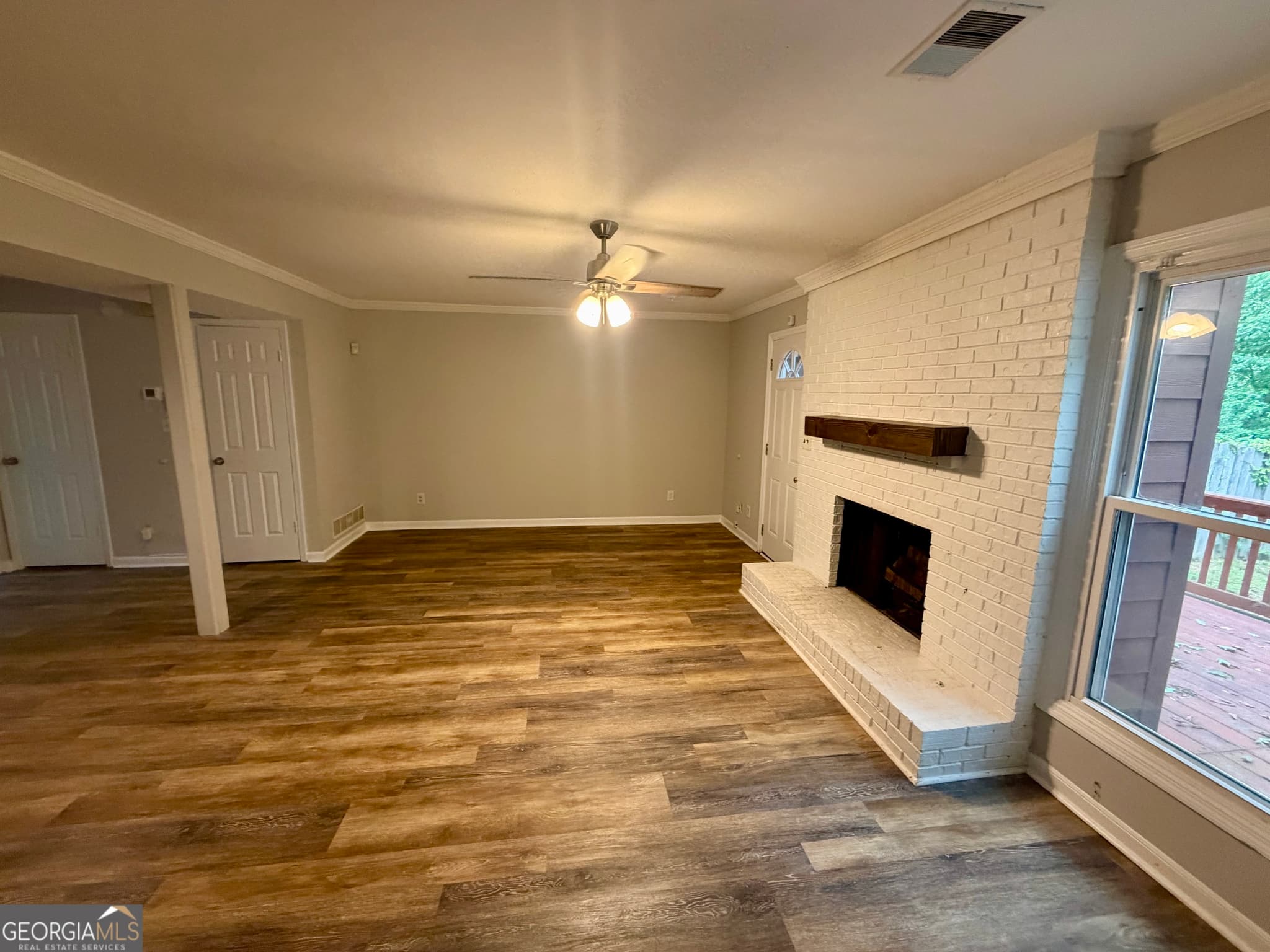 2 bedroom, 2.5 bathroom, 1,452 sq ft townhouse for sale at 397 Patrick Henry Court, Riverdale, GA 30274 — photo 4
