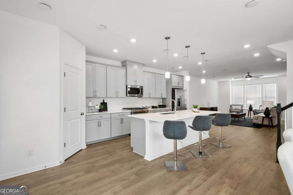 4 bedroom, 3.5 bathroom, 2,430 sq ft townhouse for rent at 4090 Pierson Trace 4090, Suwanee, GA 30024 for $3,195 a month — photo 2